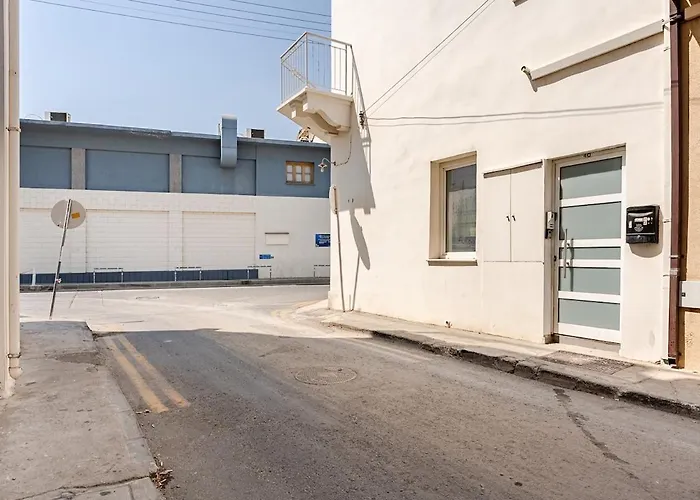 Lägenhet The Flat Limassol